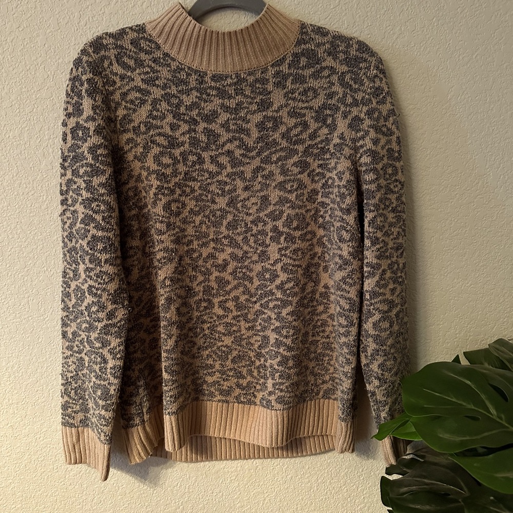 NM Neiman Marcus sweater